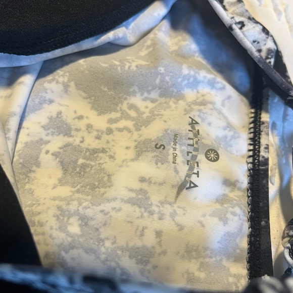 Athleta Monochrome Patterned Activewear - Picture 7 of 7